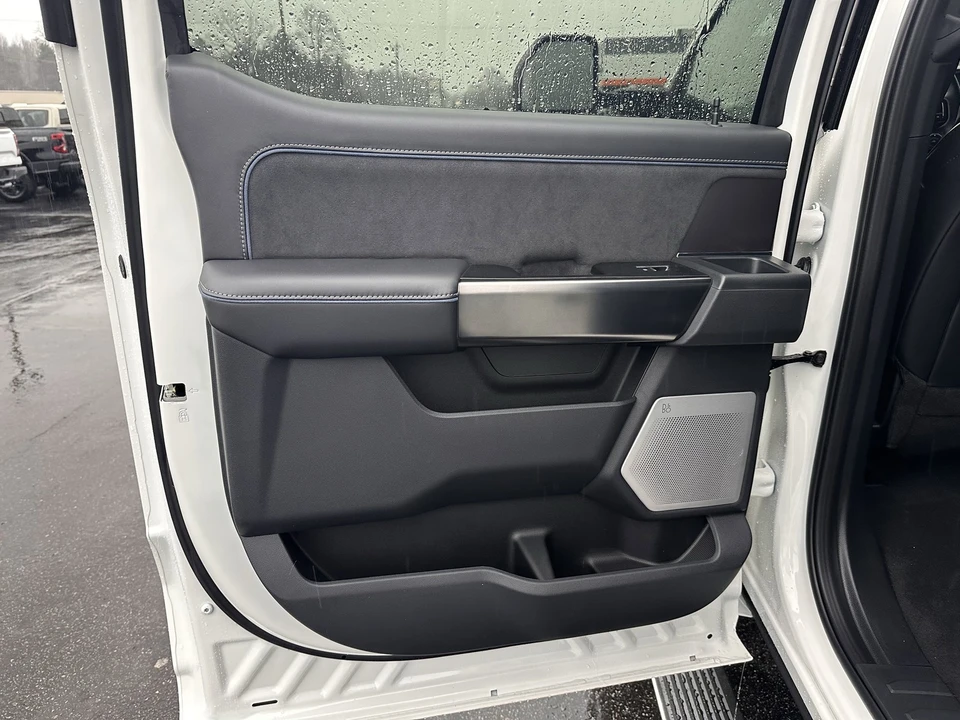 2026 Ford Super Duty 5th Gen - Image 13 of 21