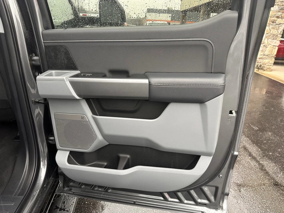 2026 Ford Super Duty 5th Gen - Image 16 of 21