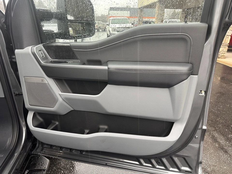 2026 Ford Super Duty 5th Gen - Image 14 of 21