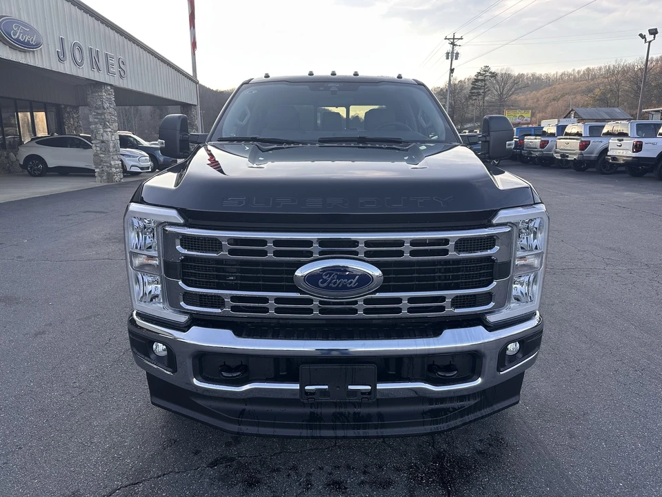 2026 Ford Super Duty 5th Gen - Image 2 of 21