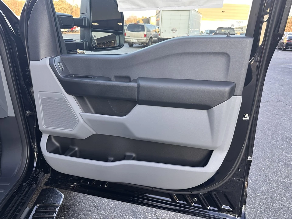 2026 Ford Super Duty 5th Gen - Image 12 of 21