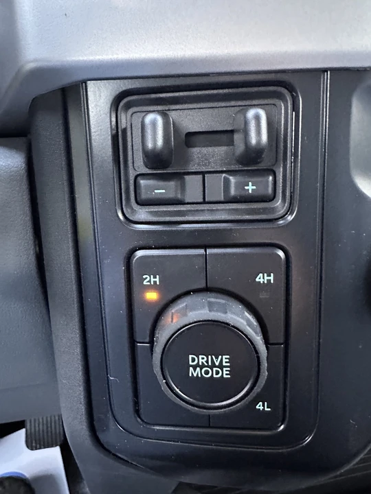 2026 Ford Super Duty 5th Gen - Image 18 of 21