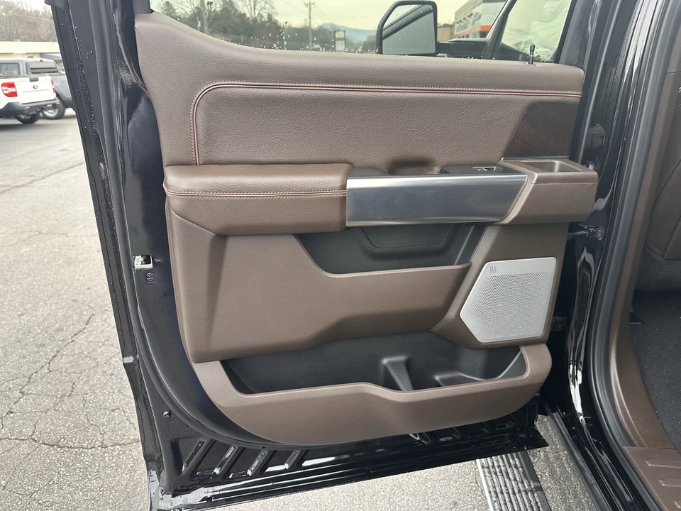 2026 Ford Super Duty 5th Gen - Image 13 of 21