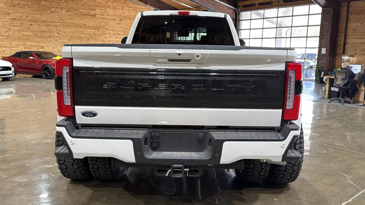 2026 Ford Super Duty 5th Gen - Image 15 of 31