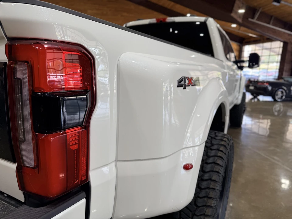 2026 Ford Super Duty 5th Gen - Image 21 of 31