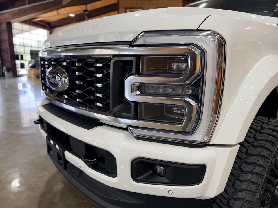 2026 Ford Super Duty 5th Gen - Image 18 of 31