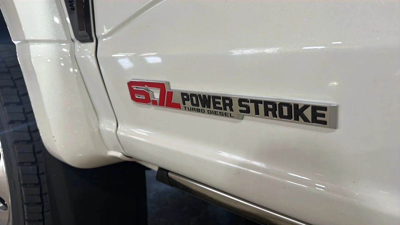 2026 Ford Super Duty 5th Gen - Image 28 of 31