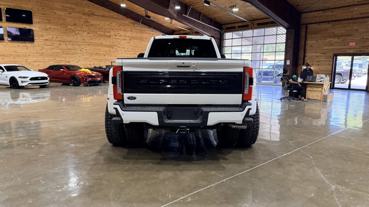2026 Ford Super Duty 5th Gen - Image 7 of 31
