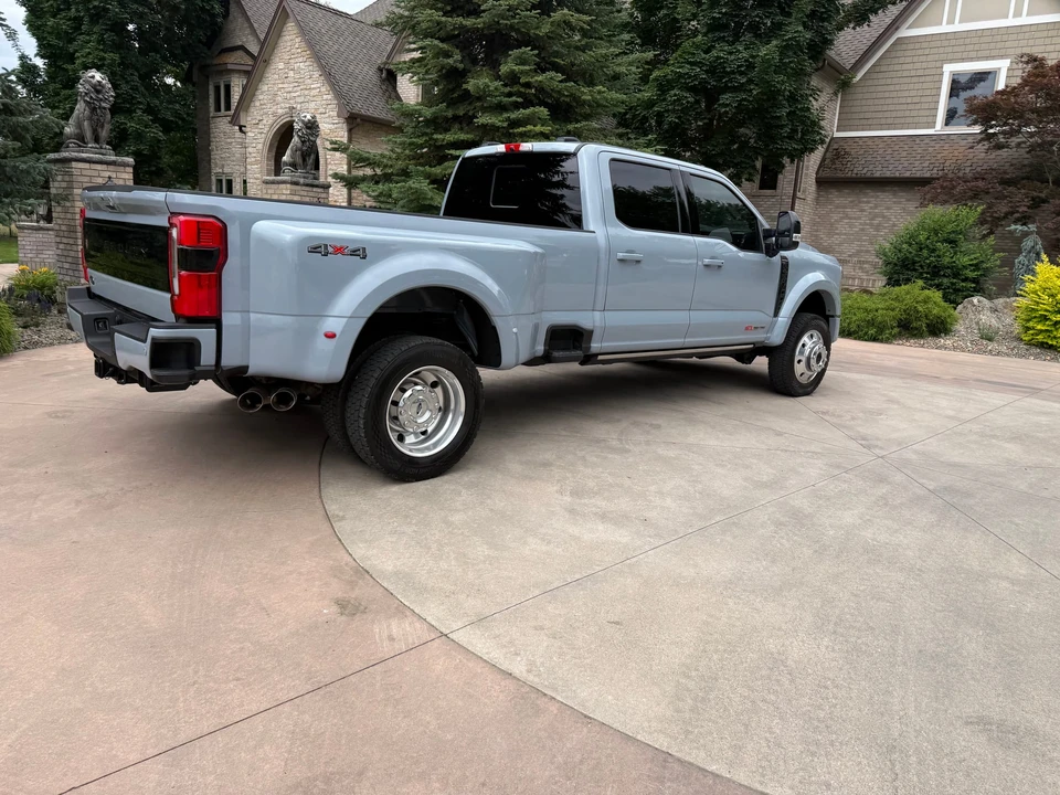 2026 Ford Super Duty 5th Gen - Image 6 of 31