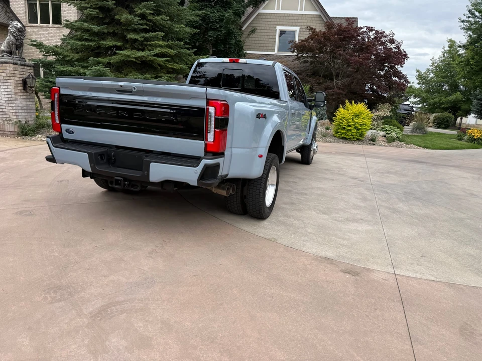 2026 Ford Super Duty 5th Gen - Image 3 of 31