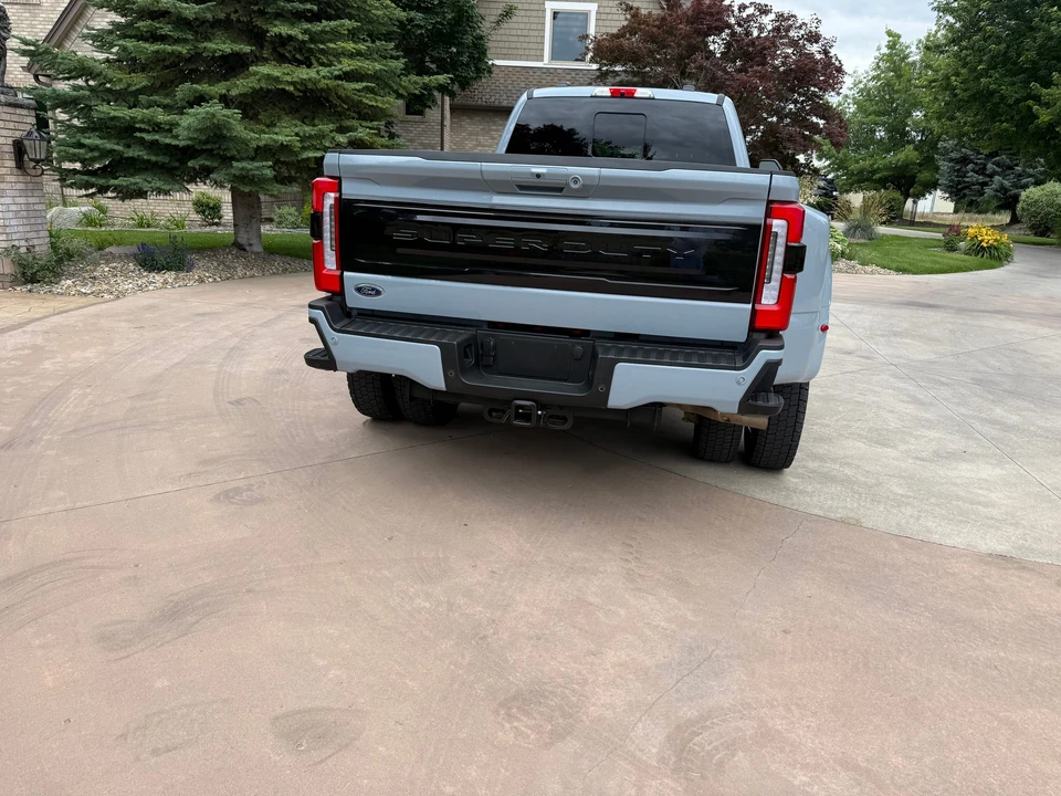 2026 Ford Super Duty 5th Gen - Image 2 of 31