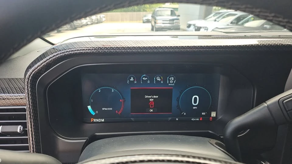2026 Ford Super Duty 5th Gen - Image 16 of 19