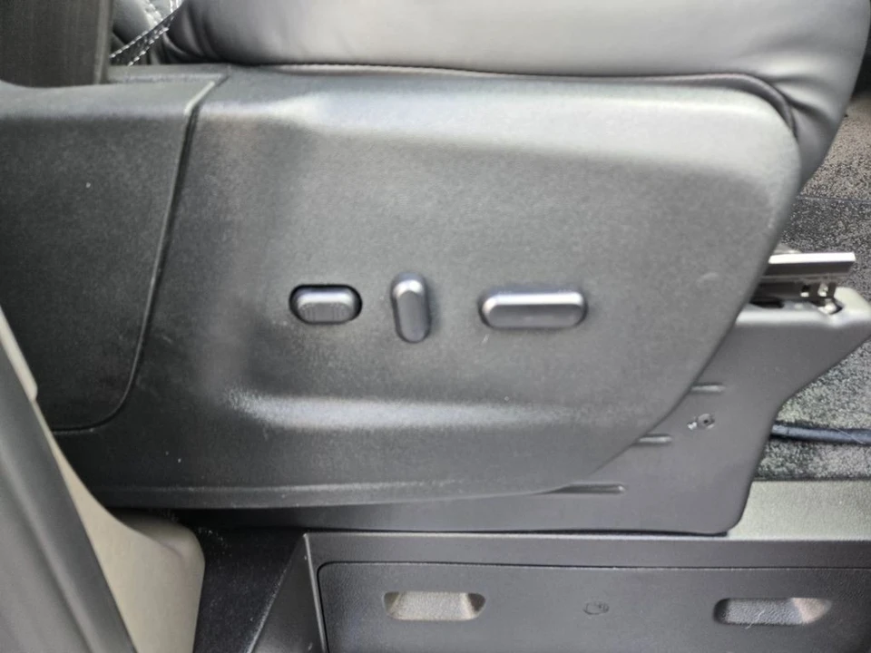 2026 Ford Transit - Image 16 of 21
