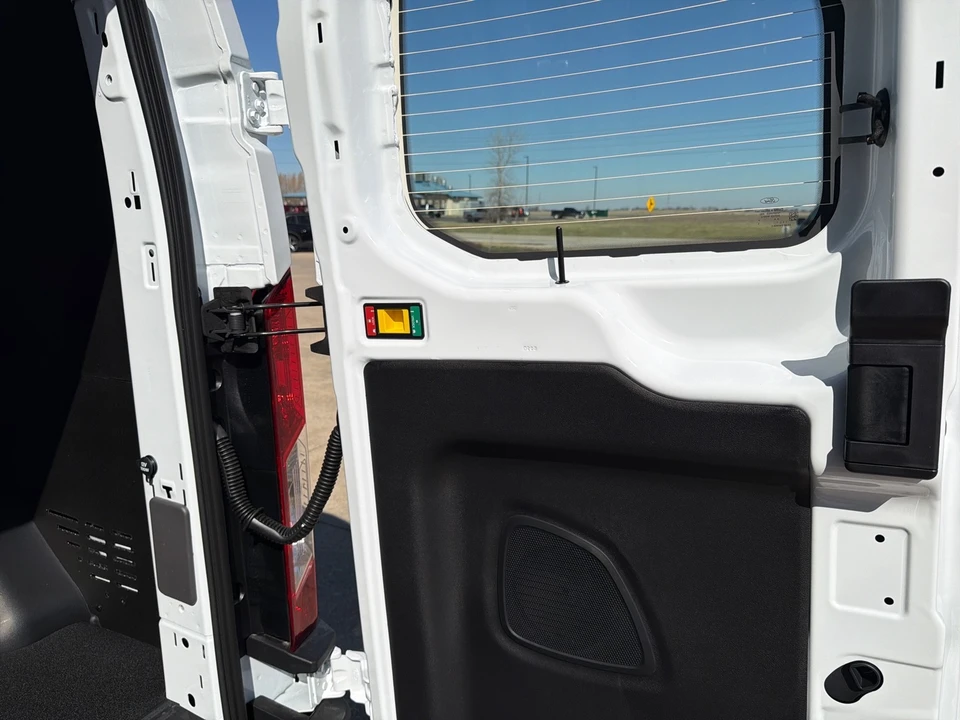 2026 Ford Transit - Image 18 of 31