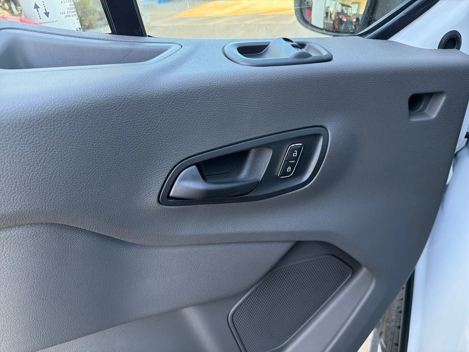 2026 Ford Transit - Image 21 of 31