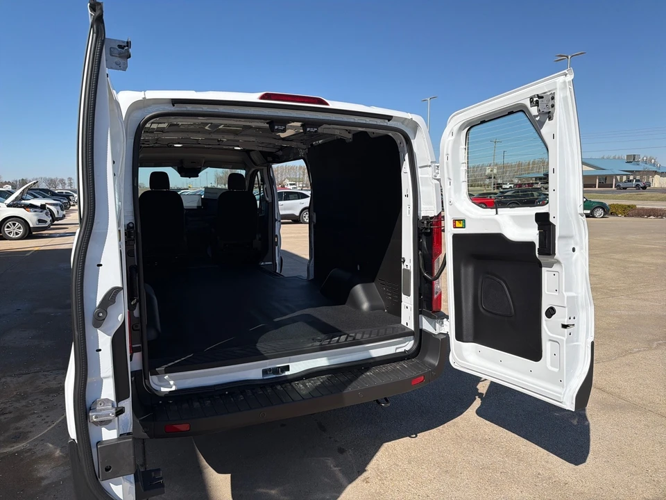 2026 Ford Transit - Image 15 of 31