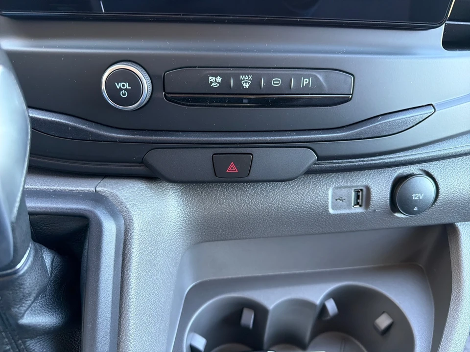 2026 Ford Transit - Image 29 of 31