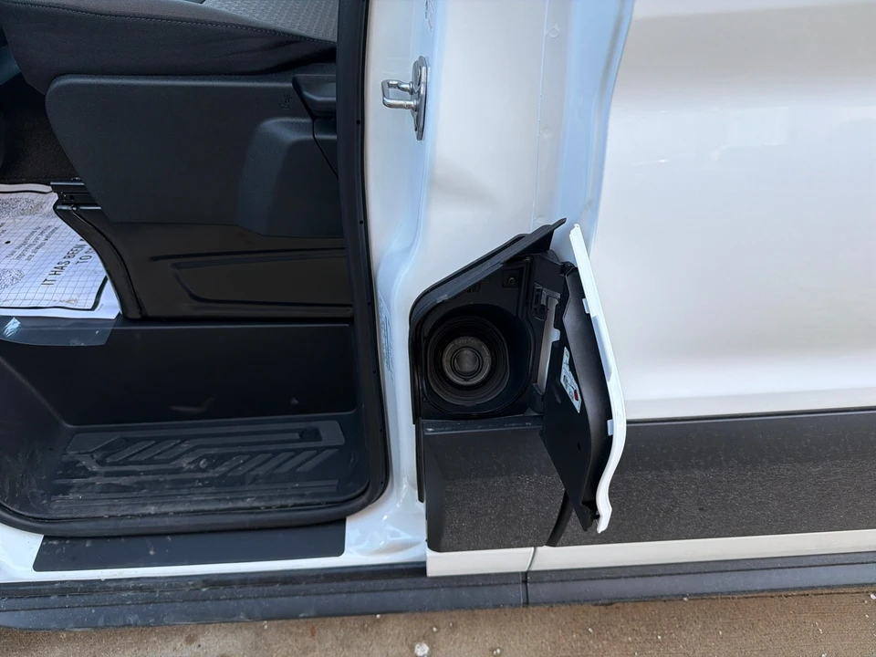 2026 Ford Transit - Image 25 of 31