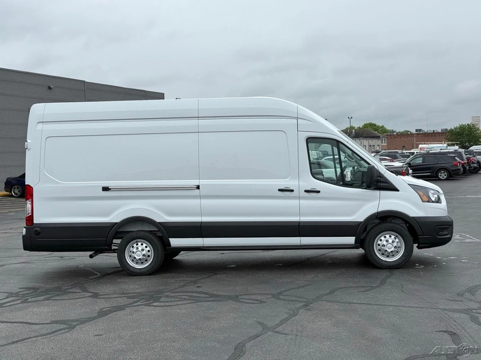 2026 Ford Transit - Image 7 of 24