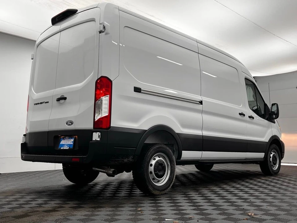 2026 Ford Transit - Image 7 of 12