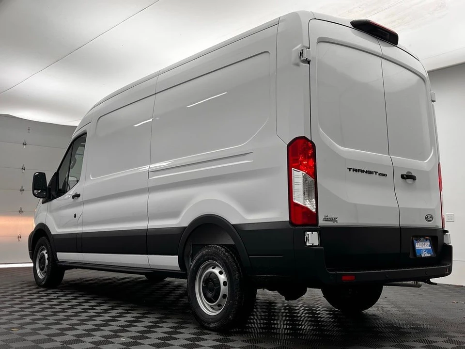 2026 Ford Transit - Image 8 of 12