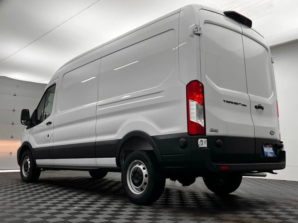 2026 Ford Transit - Image 7 of 12