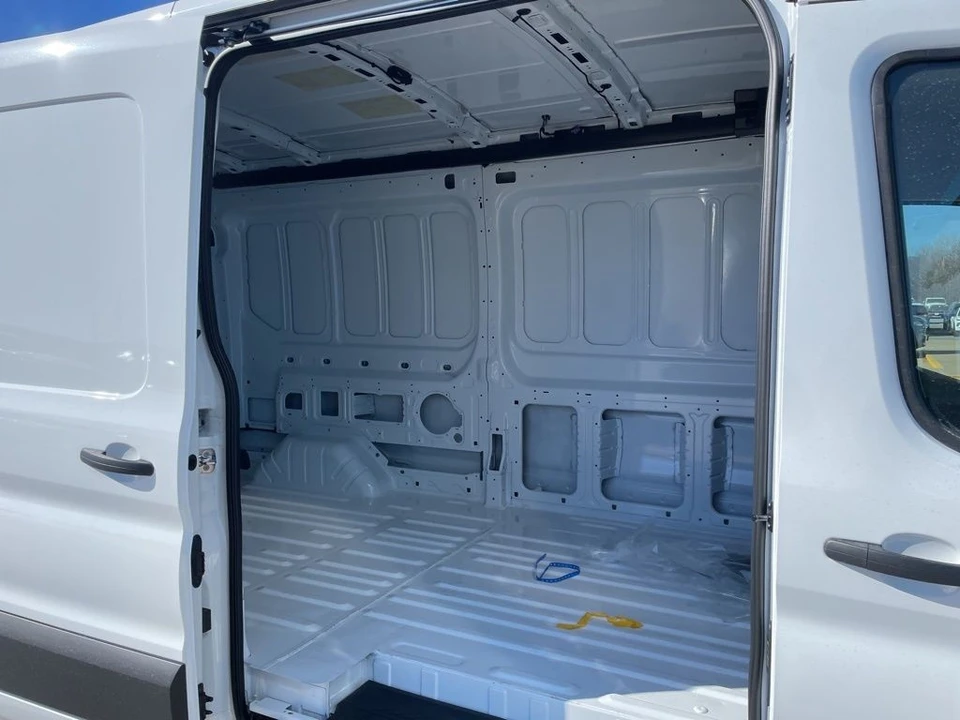 2026 Ford Transit - Image 8 of 11