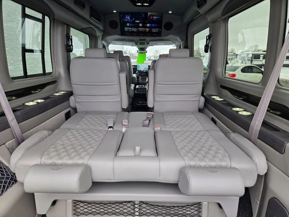 2026 Ford Transit - Image 8 of 12