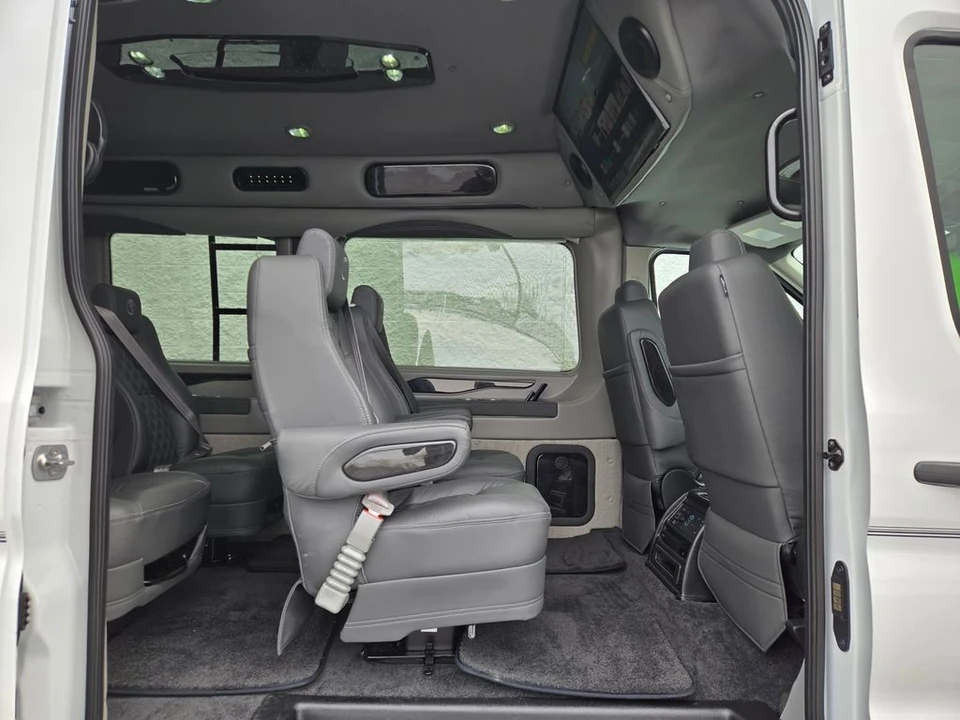 2026 Ford Transit - Image 9 of 12