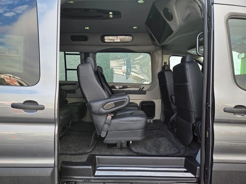 2026 Ford Transit - Image 10 of 12