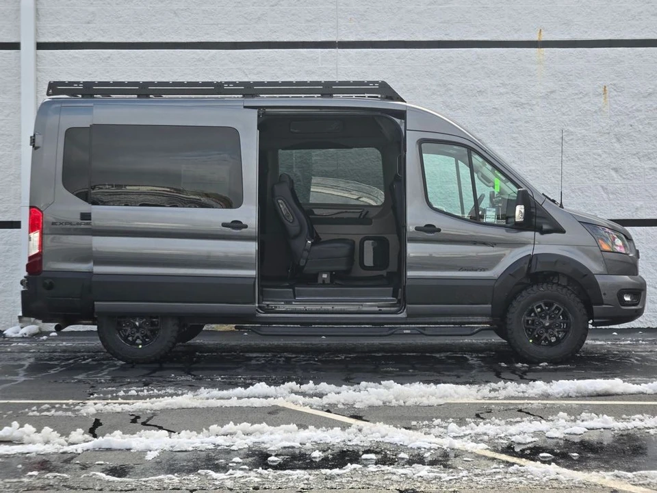 2026 Ford Transit - Image 9 of 12