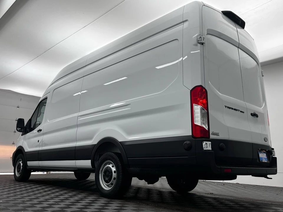 2026 Ford Transit - Image 8 of 12