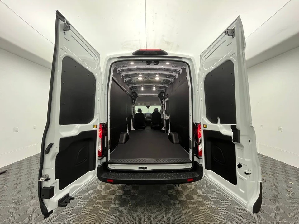 2026 Ford Transit - Image 8 of 12