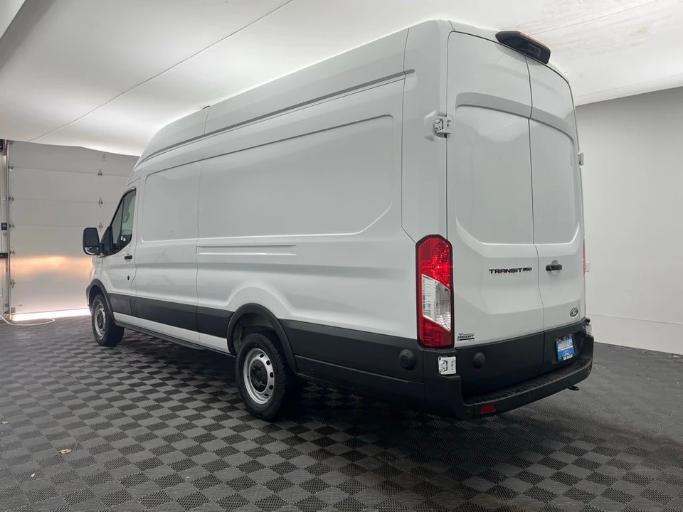 2026 Ford Transit - Image 9 of 12
