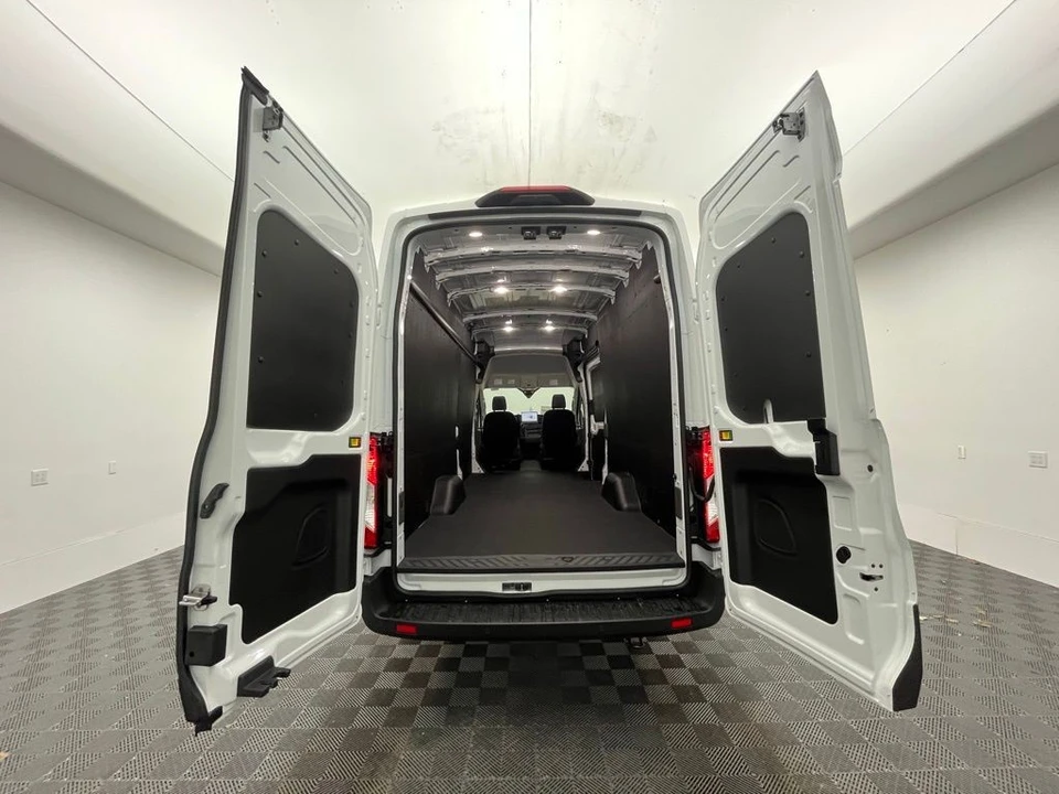 2026 Ford Transit - Image 10 of 12