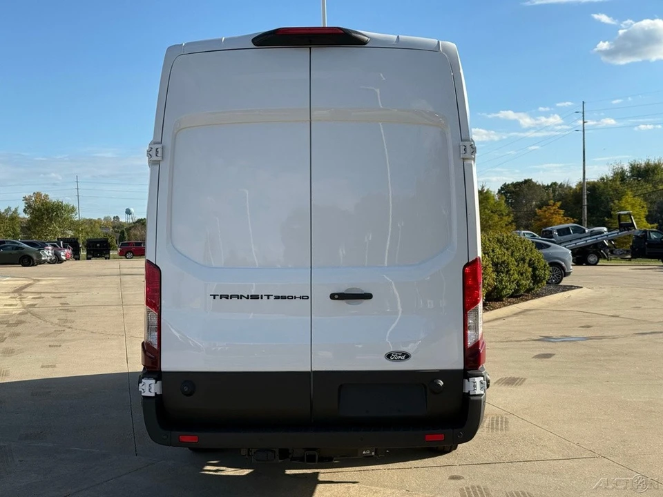 2026 Ford Transit - Image 5 of 12
