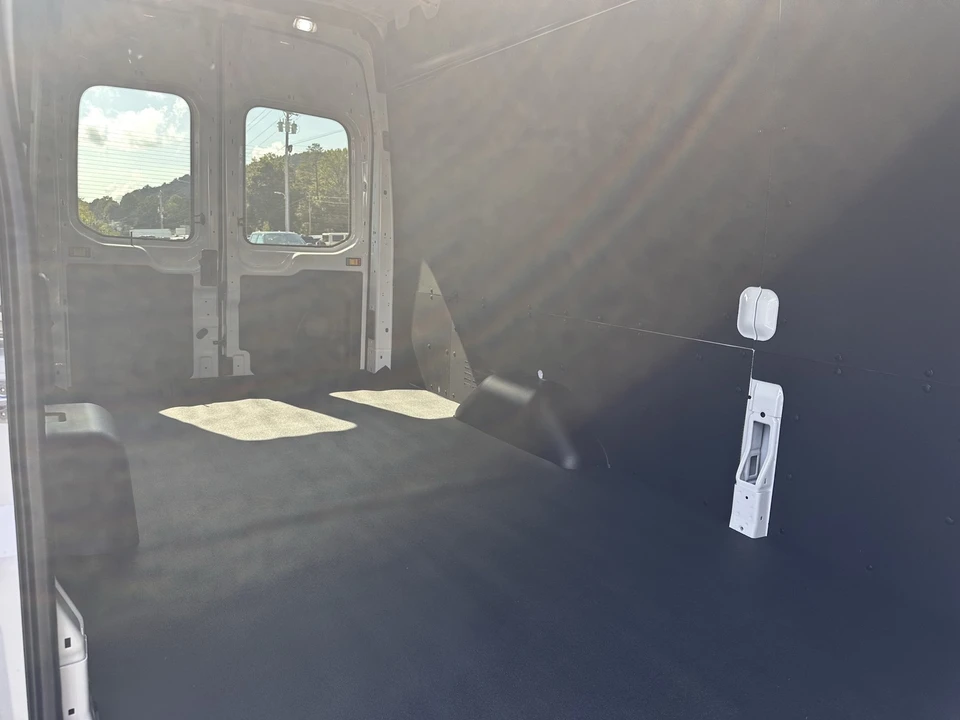 2026 Ford Transit - Image 14 of 25