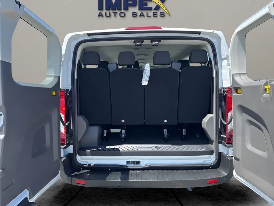 2026 Ford Transit - Image 25 of 31