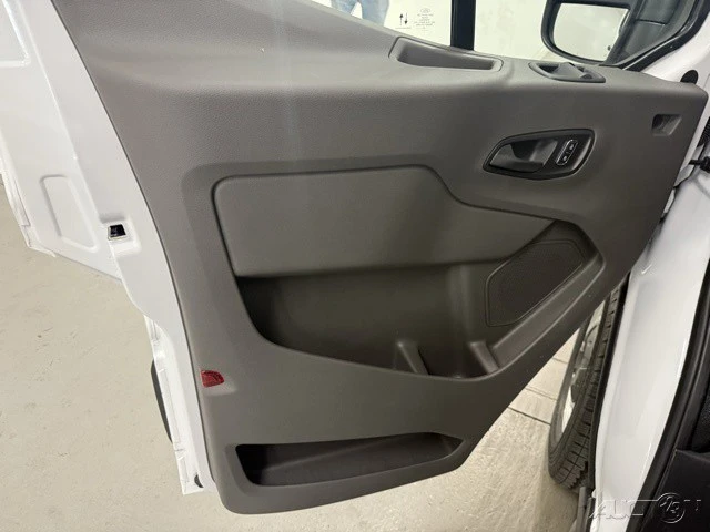 2026 Ford Transit - Image 10 of 12