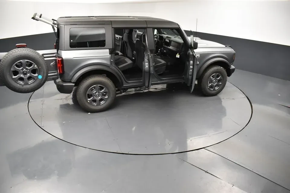 2026 Ford Bronco 6th Gen - Image 4 of 12