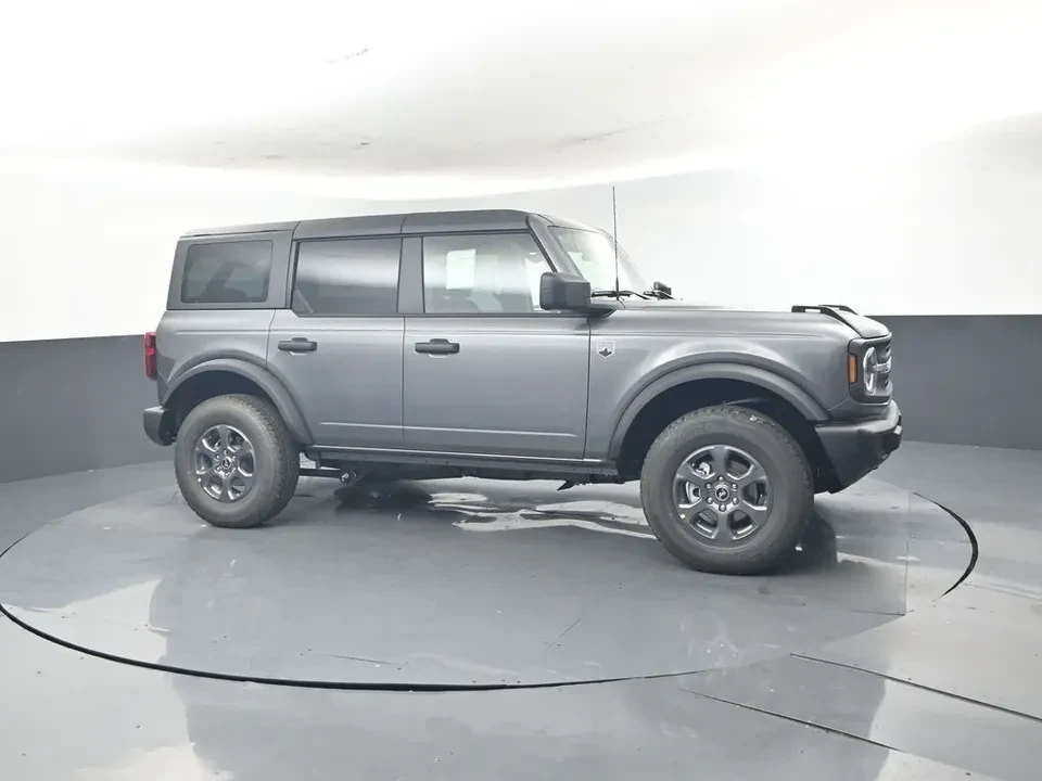 2026 Ford Bronco 6th Gen - Image 2 of 12