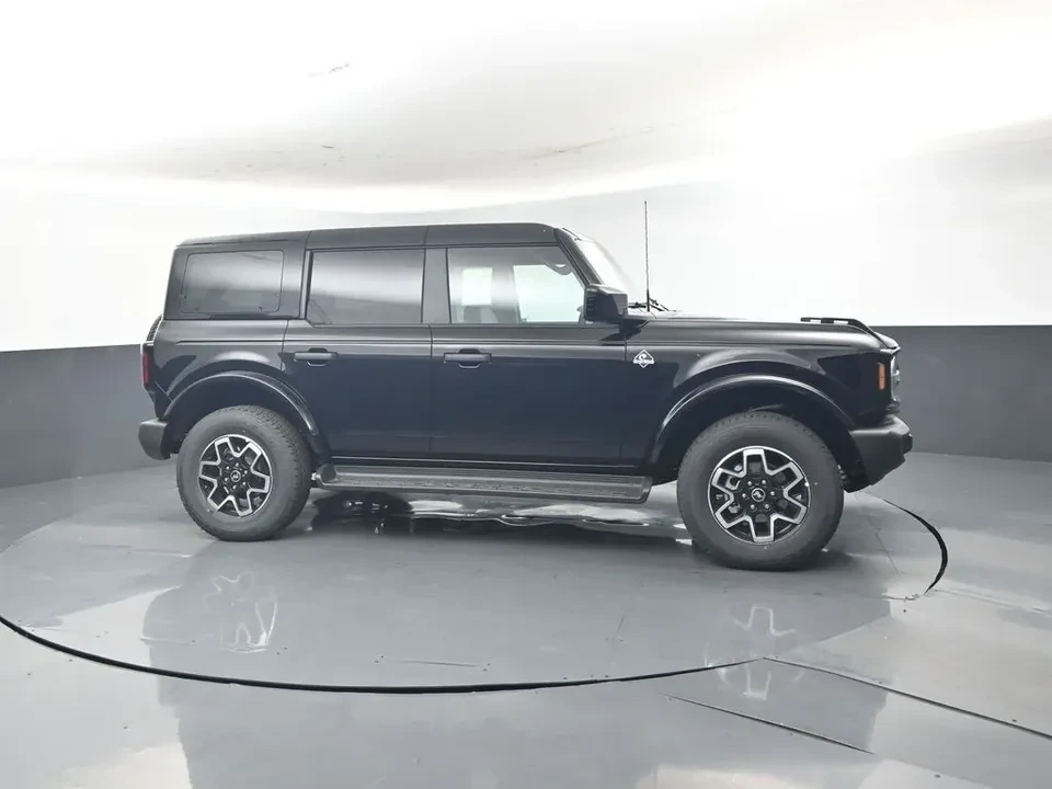 2026 Ford Bronco 6th Gen - Image 5 of 12