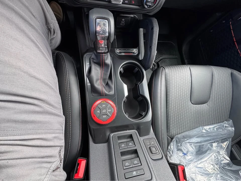 2026 Ford Bronco Raptor 6th Gen - Image 15 of 18
