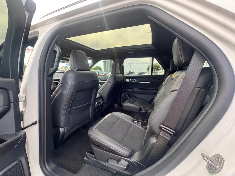 2026 Ford Explorer 6th Gen - Image 7 of 9