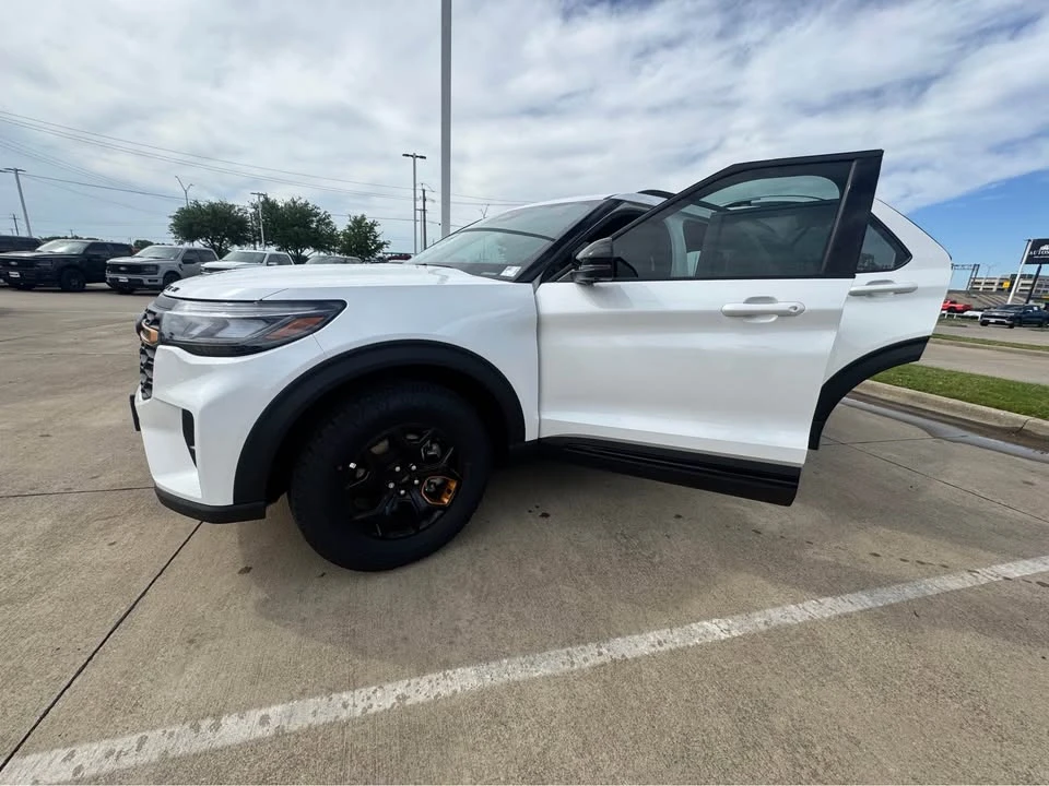 2026 Ford Explorer 6th Gen - Image 4 of 9