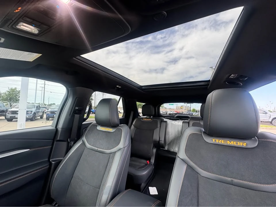 2026 Ford Explorer 6th Gen - Image 2 of 9