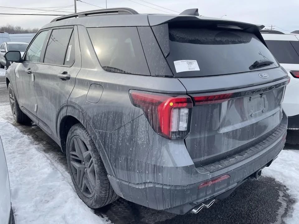 2026 Ford Explorer 6th Gen - Image 8 of 9