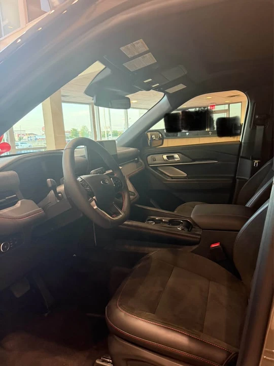 2026 Ford Explorer 6th Gen - Image 4 of 8