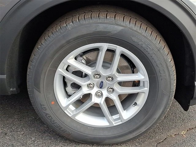2026 Ford Explorer 6th Gen - Image 5 of 17