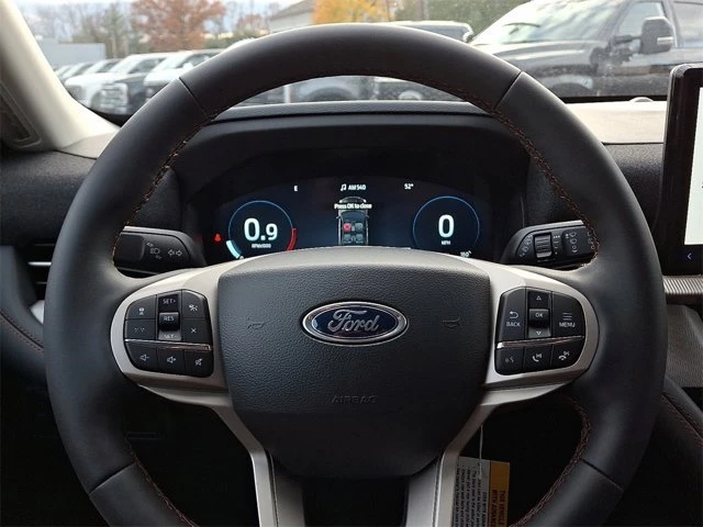 2026 Ford Explorer 6th Gen - Image 15 of 17